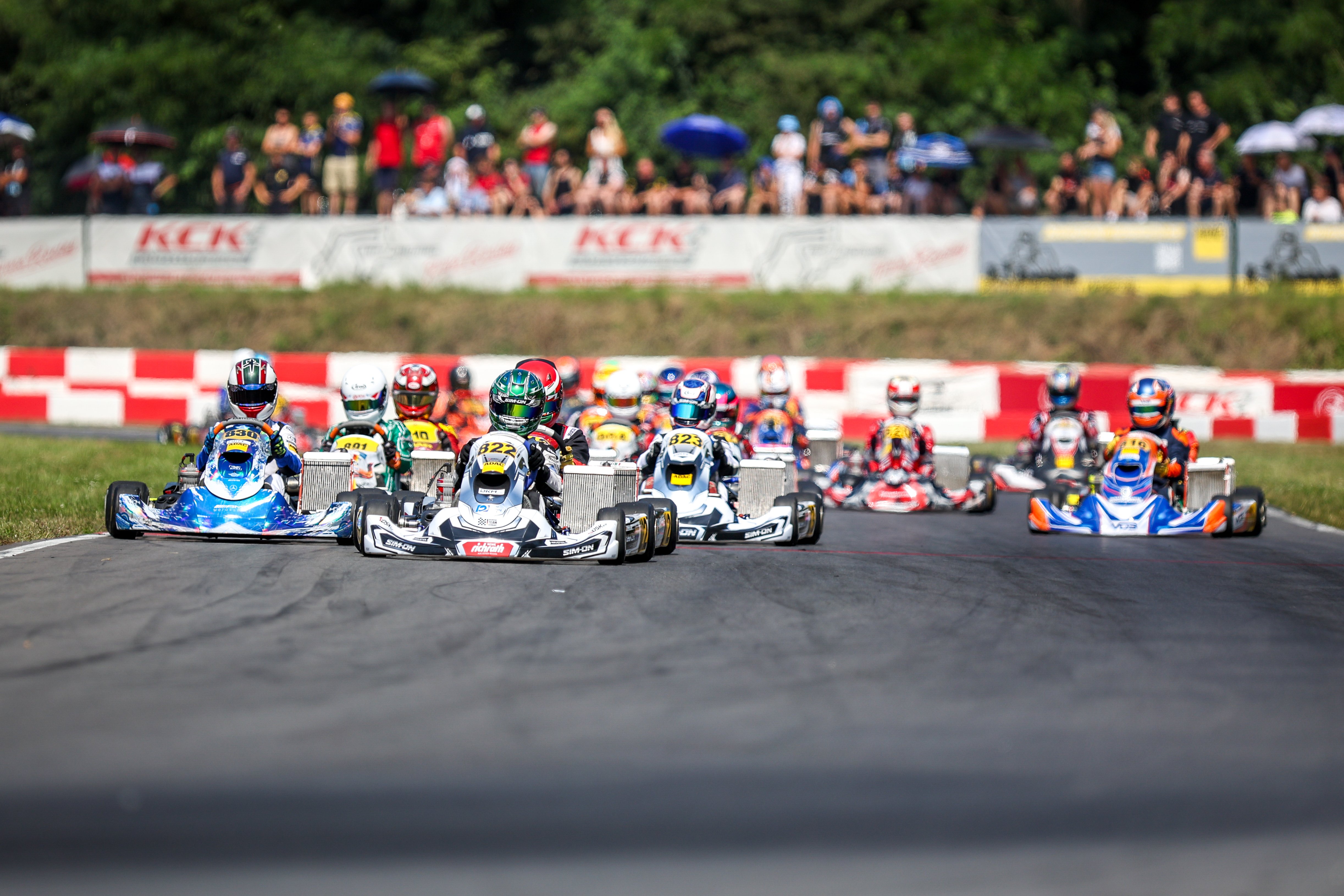 Groundbreaking races in the heat of Kerpen